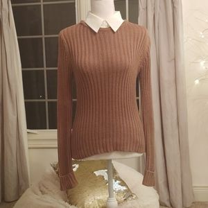Brown sweater with detachable white collar